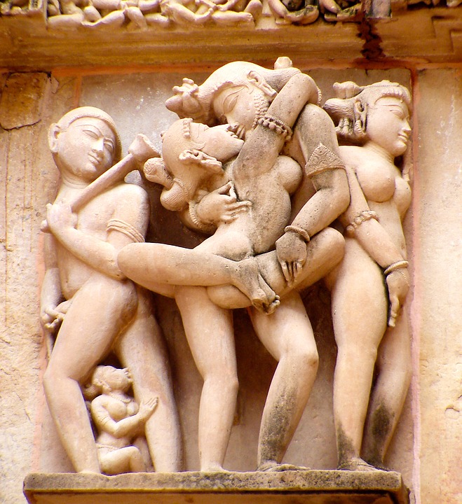 インドカジュラーホ寺院ミトゥナ像